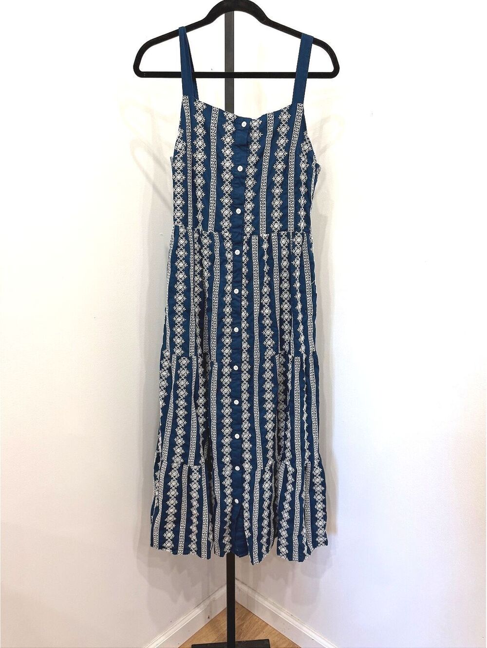 Kiel James Patrick Isabella Floral Embroidered Smocked Dress Blue White Size 10